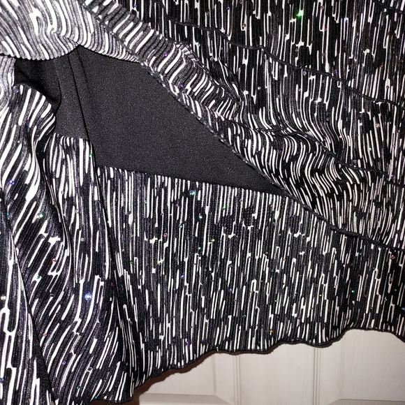 Brittany black woman's pleated sequin ruffled top - Picture 4 of 6